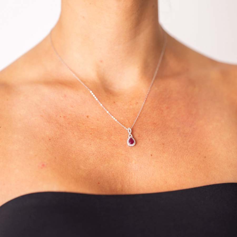 Alternative halo pendant 5