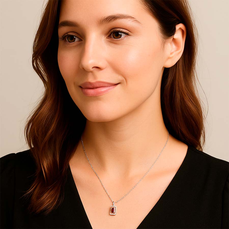 floating emerald (4)